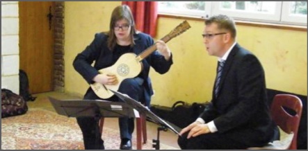 1374798948_un-hommage-aux-femmes-qui-composent-par-236782
